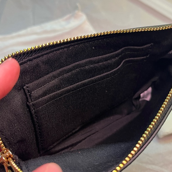 🎉HP🎉 NWT Coach wristlet w/ dust bag - Picture 9 of 10